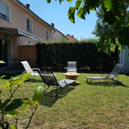 Appartement T3 A Belley Au Calme Avec Jardin Privatif Екстер'єр фото