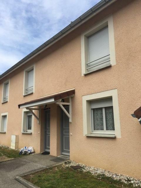 Appartement T3 A Belley Au Calme Avec Jardin Privatif Екстер'єр фото